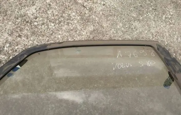 Volvo S80 Rear door window glass
