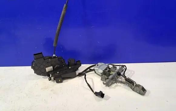 Jaguar XF X250 Coupe door lock (next to the handle) 6W8A21813GD