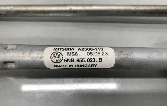 Volkswagen Tiguan Front wiper linkage 5NB955023B