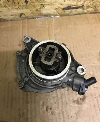 BMW 5 E60 E61 Vacuum pump 779123204