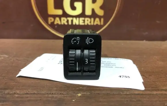 Volkswagen PASSAT B6 Headlight level height control switch 3CO941333A
