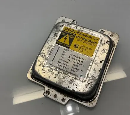 Mercedes-Benz E W211 Headlight ballast module Xenon 5DC00906000 A2118708826 A1648205326