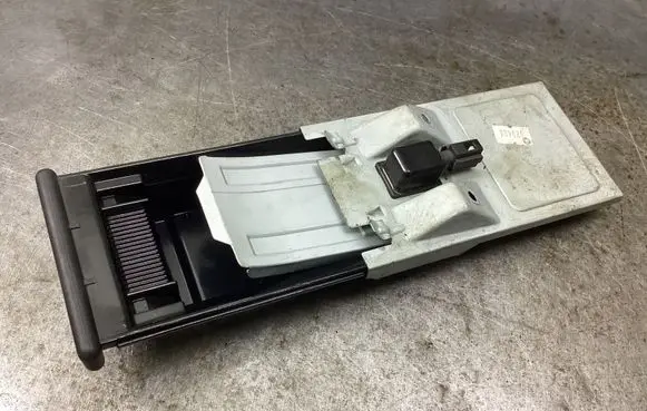 Nissan Almera N16 Car ashtray 68810BM400 68810BN800