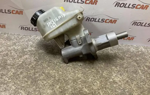 Opel Insignia A Master brake cylinder 03350890231 03350890241
