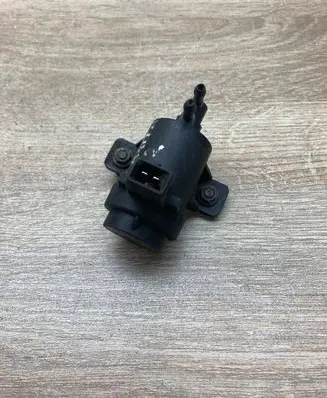 Renault Trafic II (X83) Turbo solenoid valve 7700113071