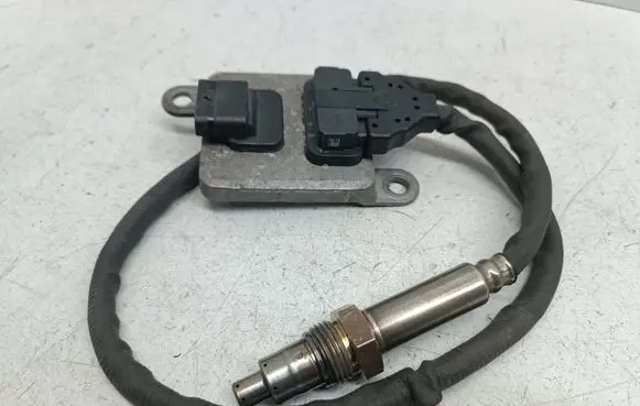 Mercedes-Benz Sprinter W906 Lambda probe sensor A0009053503 5WK96682D 0009053503