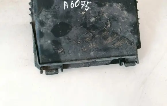 Opel Meriva B Fuse box cover 13246936