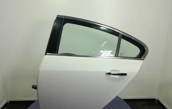 Opel Insignia A Rear door