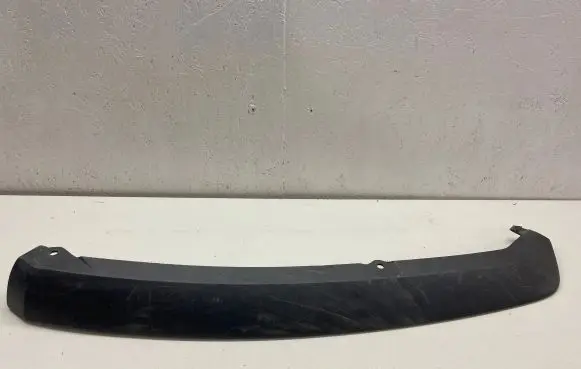 Front bumper lip