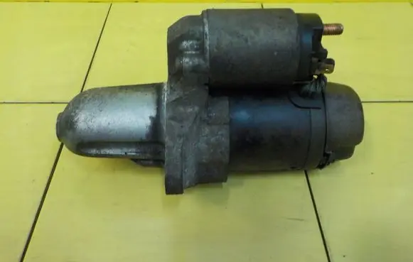 Subaru Forester SG Starter motor M000T30471 8SP41