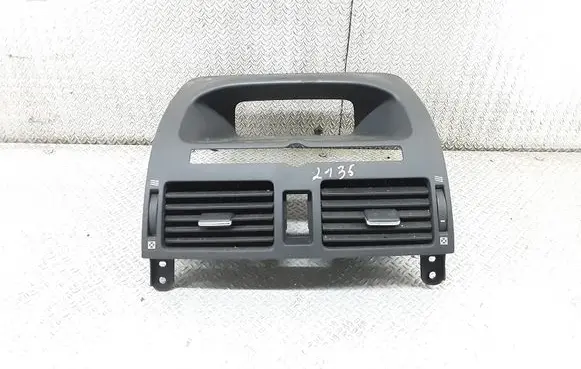 Toyota Avensis T250 Dash center air vent grill