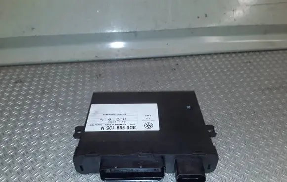 Volkswagen Touareg I Keyless (KESSY) go control unit/module 3D0909135N 5WK48825 5WK47021