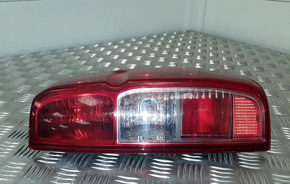 Nissan Navara Rear/tail lights 22016467
