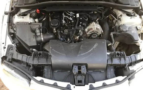 BMW 1 E81 E87 Engine