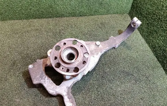 Mercedes-Benz S W222 Front wheel hub spindle knuckle 2222201