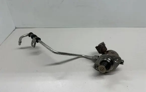 BMW 5 F10 F11 Fuel injection high pressure pump 7610761 0232012 0221020431