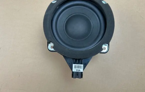 Hyundai i40 Subwoofer speaker 963803Z050