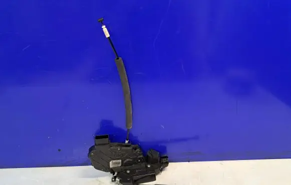 Jaguar XF X250 Rear door lock 8X2A26413AC