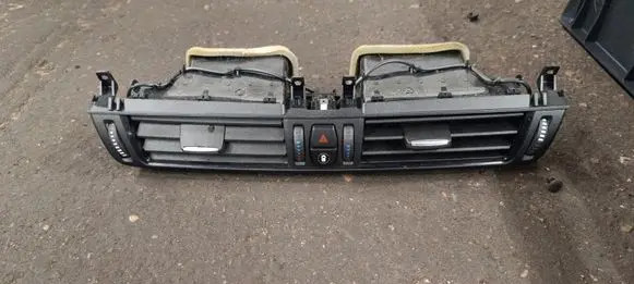 BMW X5 F15 Dash center air vent grill 925264810