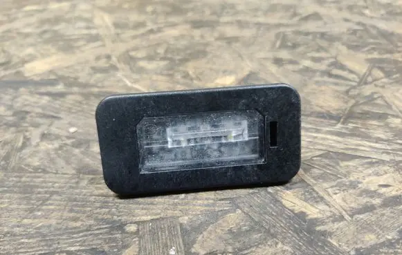 Alfa Romeo Giulia Number plate light