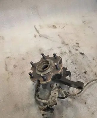 Mitsubishi Pajero Front wheel hub 