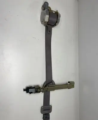 Lexus LS 430 Front seatbelt 7K4310P 0430020