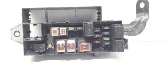 Subaru Forester SF Fuse module 82231FC002