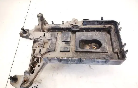 Volkswagen PASSAT B6 Battery box tray 1k0915333