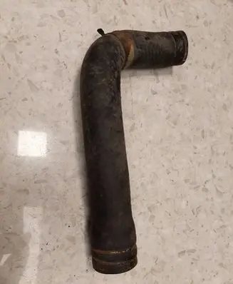 Nissan Navara D22 Air intake hose/pipe