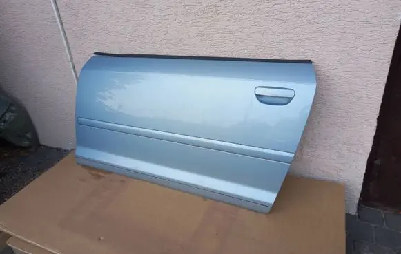 Audi A3 S3 8P Front door