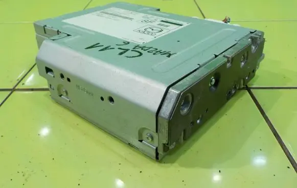 Mazda 6 Central body control module GMM666DRX