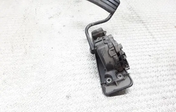 Renault Espace - Grand espace IV Accelerator throttle pedal 8200007513