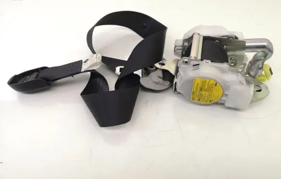 Lexus IS 220D-250-350 Front seatbelt 7M7750P 0722300