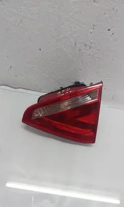 Tailgate rear/tail lights