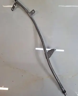 Volkswagen Touareg II Oil level dip stick 