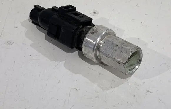 Air conditioning (A/C) pressure sensor