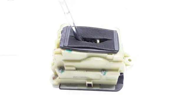 Mercedes-Benz C W204 Gear shifter/selector A2042677524 PP204267003