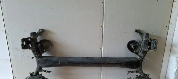Renault Megane IV Rear axle beam 555016937R