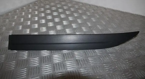 Roof trim bar molding cover