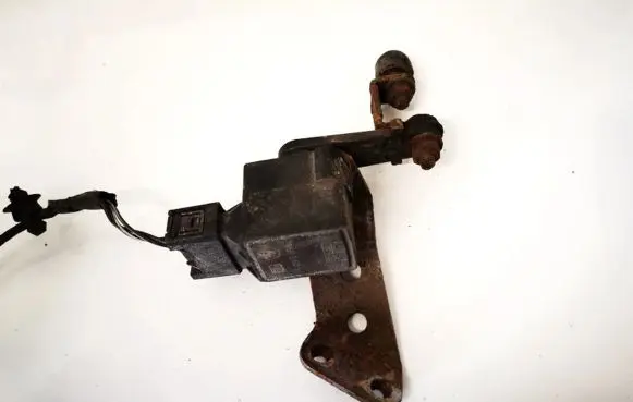 BMW 5 E39 Front height sensor lever 1093698