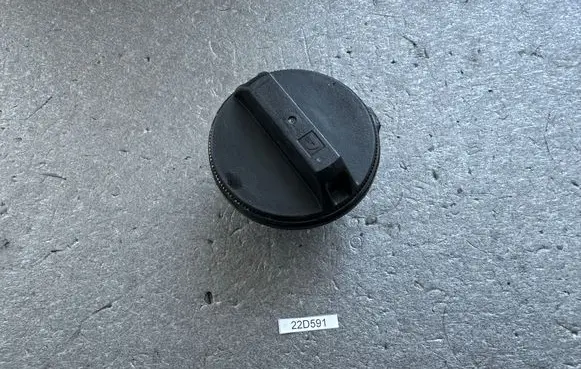 Nissan King Cab, Navara Fuel tank cap 1725179922