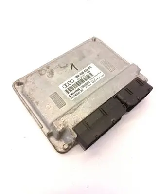 Audi A3 S3 8P Engine control unit/module 06A906033DS 5WP4024003 5WP40240