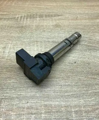 Volkswagen Bora High voltage ignition coil 0040102030 0022265017