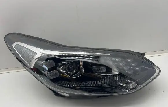 KIA Sportage Headlight/headlamp 92102F1510 B51R R009R510004588
