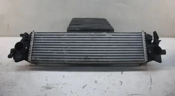 Volvo XC60 Intercooler radiator 32249741