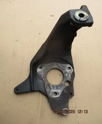 Seat Toledo I (1L) Fuel pump bracket 028130147B