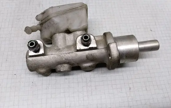 Citroen Xsara Picasso Master brake cylinder