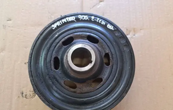 Mercedes-Benz Sprinter W906 Crankshaft pulley A6110300503