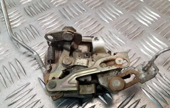 Mitsubishi Pajero Front door lock 
