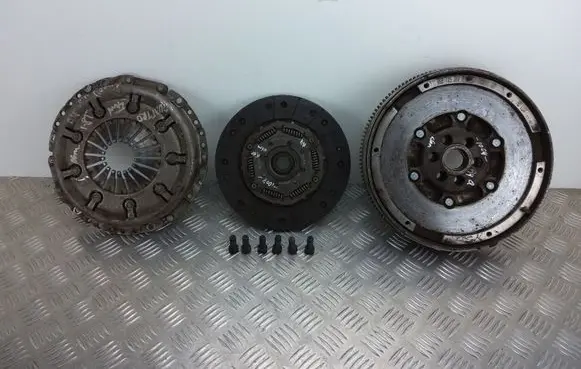 Audi A4 S4 B7 8E 8H Clutch set kit 06B141031N 06B105266A